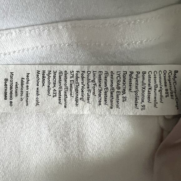 SPANX Spanxshape EveryWear Cropped Wide Leg Patch Pocket White Jeans - Picture 7 of 7